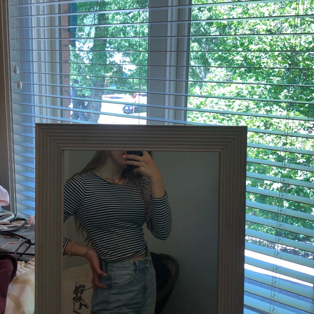 Long sleeve crop top